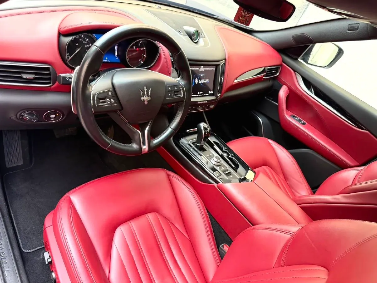 2018 Maserati Levante 3.0T 350HP V6 8AT,autocango,china used car exporter,china ev exporter,chinese used car exporter,chinese used ev exporter
