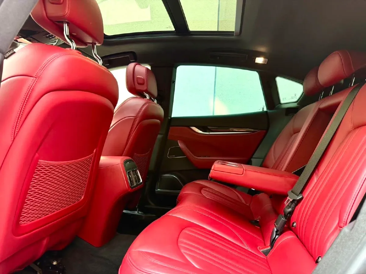 2018 Maserati Levante 3.0T 350HP V6 8AT,autocango,china used car exporter,china ev exporter,chinese used car exporter,chinese used ev exporter