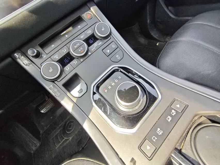 2018 Land Rover Range Rover Evoque 2.0T 241HP L4 9AT,autocango,china used car exporter,china ev exporter,chinese used car exporter,chinese used ev exporter