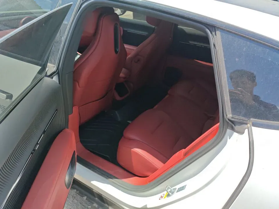 2025 Avatr 12 1.5T 156HP L4 REEV 39.05KWH,autocango,china used car exporter,china ev exporter,chinese used car exporter,chinese used ev exporter