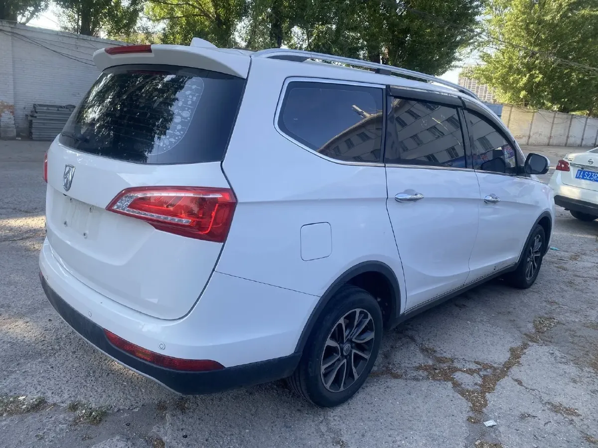 2018 BaoJun 530 1.5T 150HP L4 6MT,autocango,china used car exporter,china ev exporter,chinese used car exporter,chinese used ev exporter