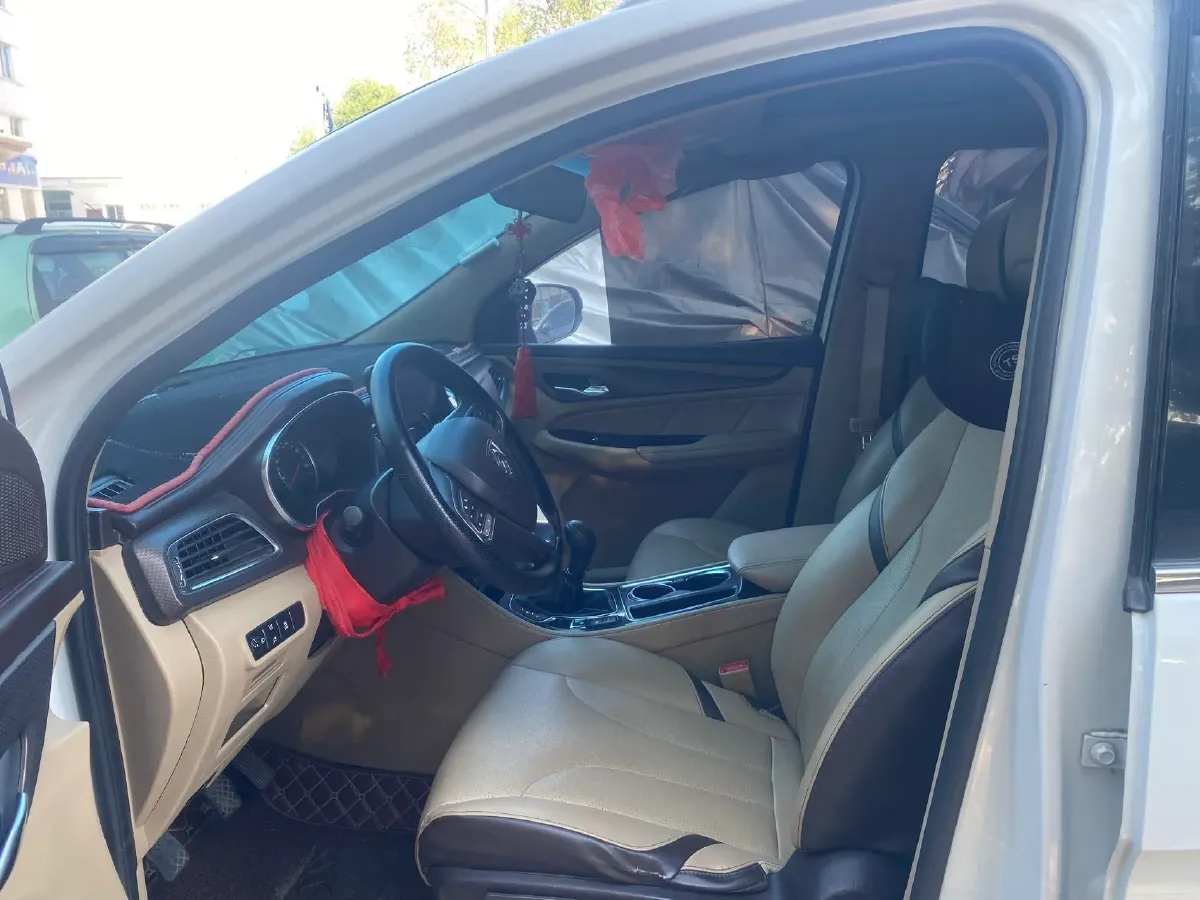 2018 BaoJun 530 1.5T 150HP L4 6MT,autocango,china used car exporter,china ev exporter,chinese used car exporter,chinese used ev exporter