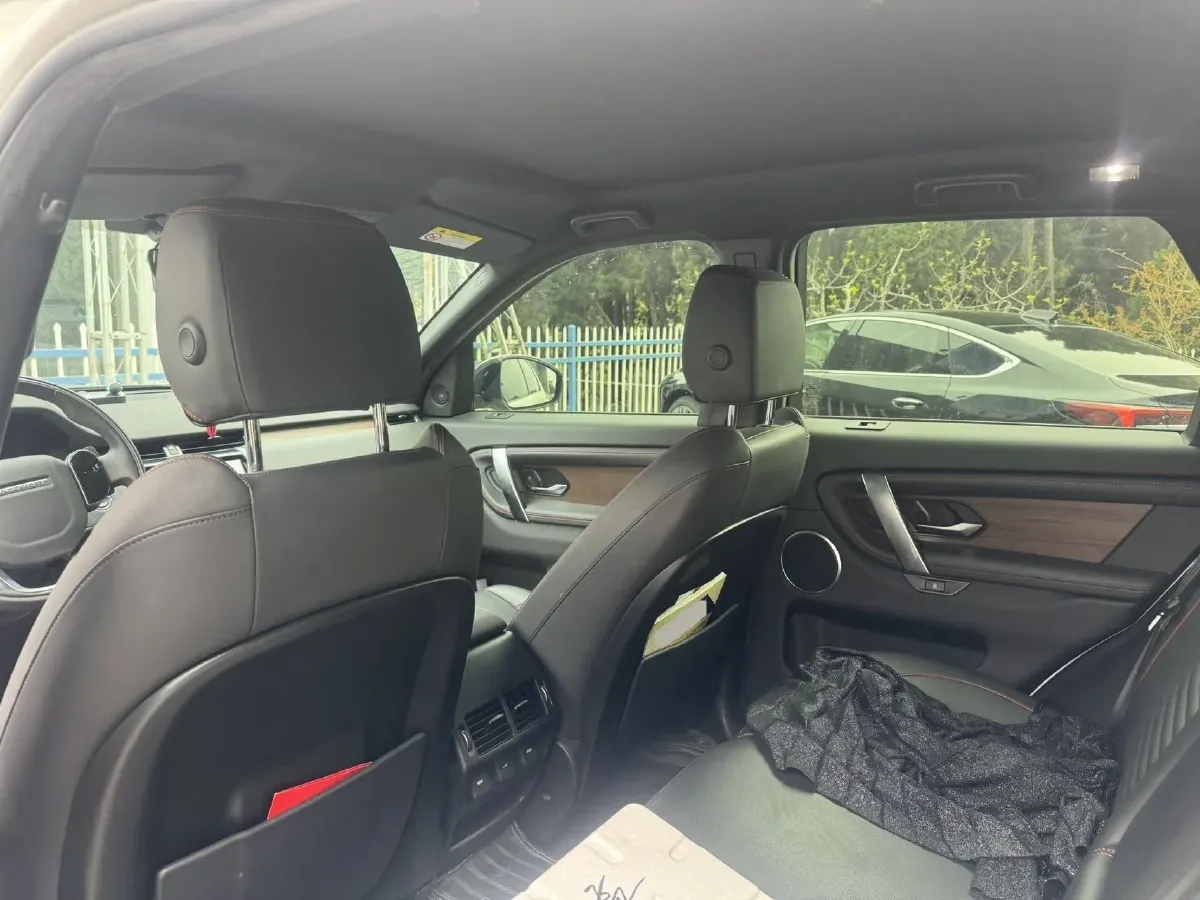 2021 Land Rover Discovery Sport 2.0T 249HP L4 9AT,autocango,china used car exporter,china ev exporter,chinese used car exporter,chinese used ev exporter