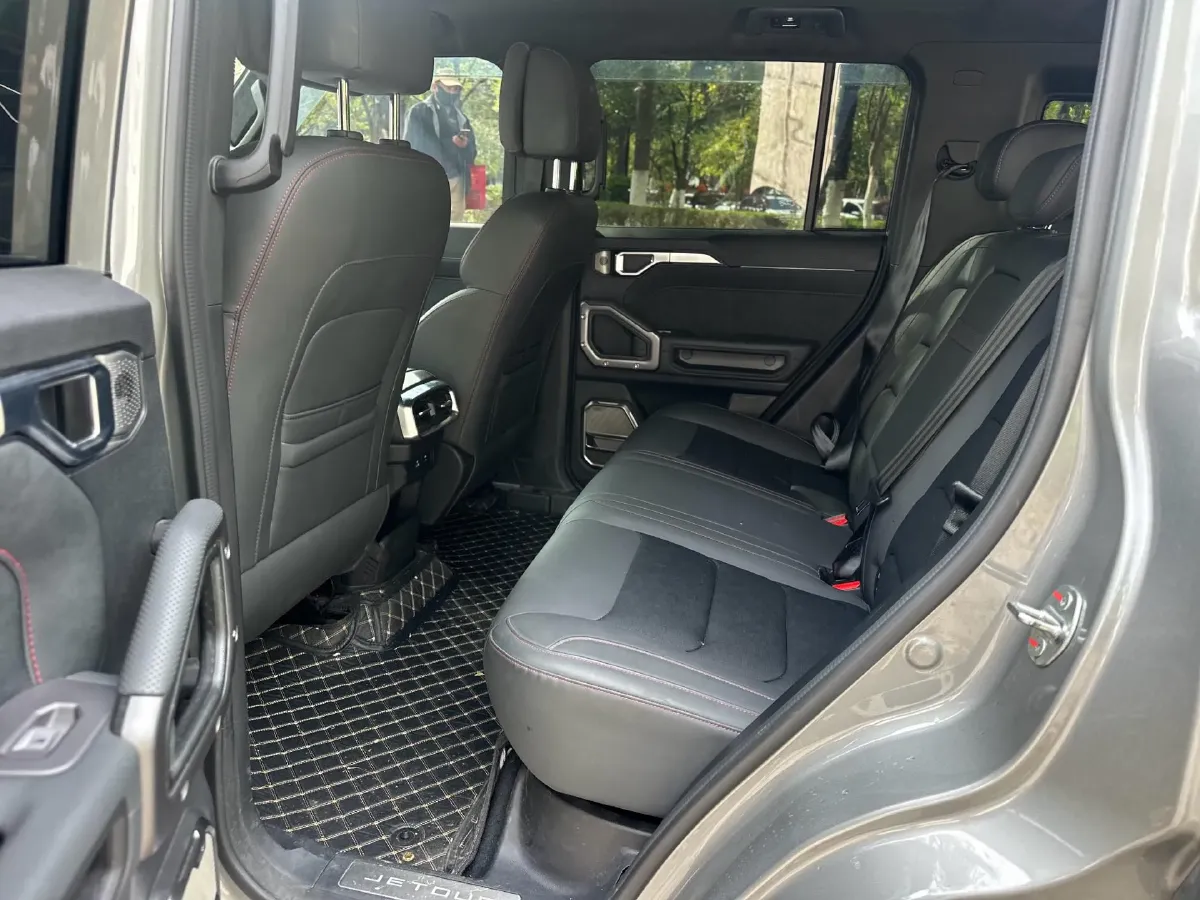 2023 Jetour Traveller 2.0T 254HP L4 7DCT,autocango,china used car exporter,china ev exporter,chinese used car exporter,chinese used ev exporter