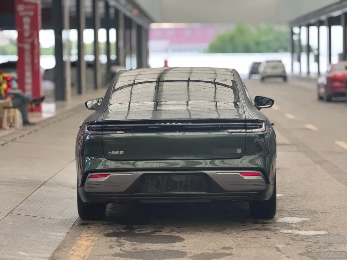 2025 Geely Galaxy Starshine 8 1.5T 163HP L4 3DHT PHEV 27.69KWH,autocango,china used car exporter,china ev exporter,chinese used car exporter,chinese used ev exporter