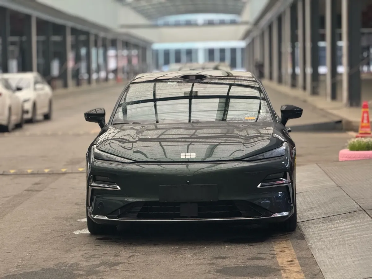 2025 Geely Galaxy Starshine 8 1.5T 163HP L4 3DHT PHEV 27.69KWH,autocango,china used car exporter,china ev exporter,chinese used car exporter,chinese used ev exporter