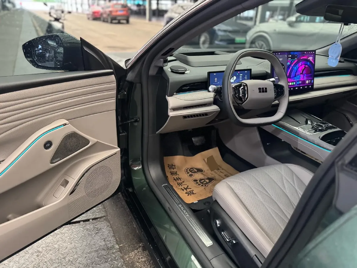 2025 Geely Galaxy Starshine 8 1.5T 163HP L4 3DHT PHEV 27.69KWH,autocango,china used car exporter,china ev exporter,chinese used car exporter,chinese used ev exporter