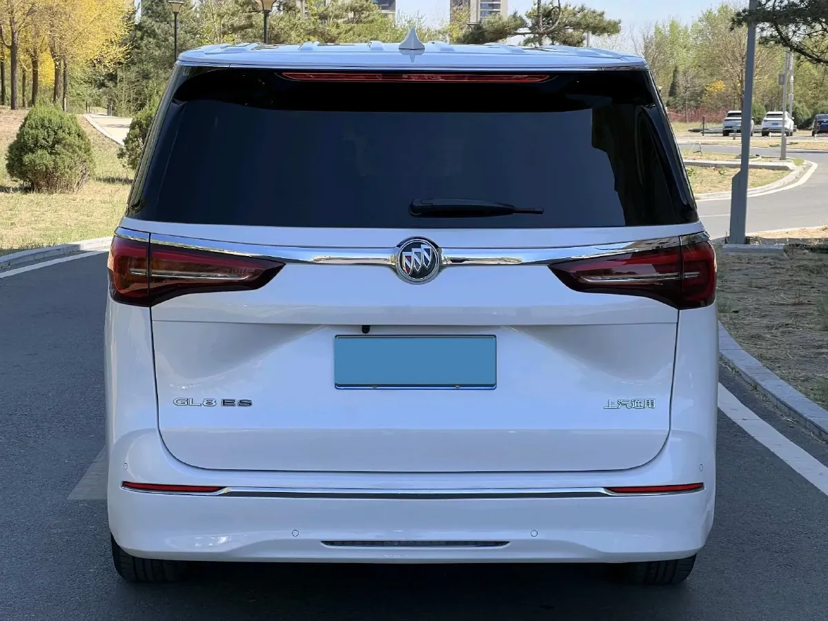 2023 Buick GL8 2.0T 237HP L4 9AT,autocango,china used car exporter,china ev exporter,chinese used car exporter,chinese used ev exporter