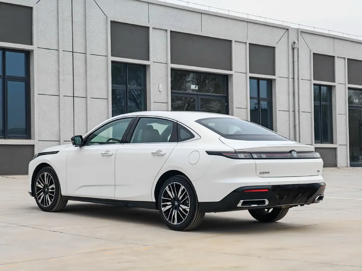 2026 ChangAn Eado 1.5T 192HP L4 7DCT,autocango,china used car exporter,china ev exporter,chinese used car exporter,chinese used ev exporter