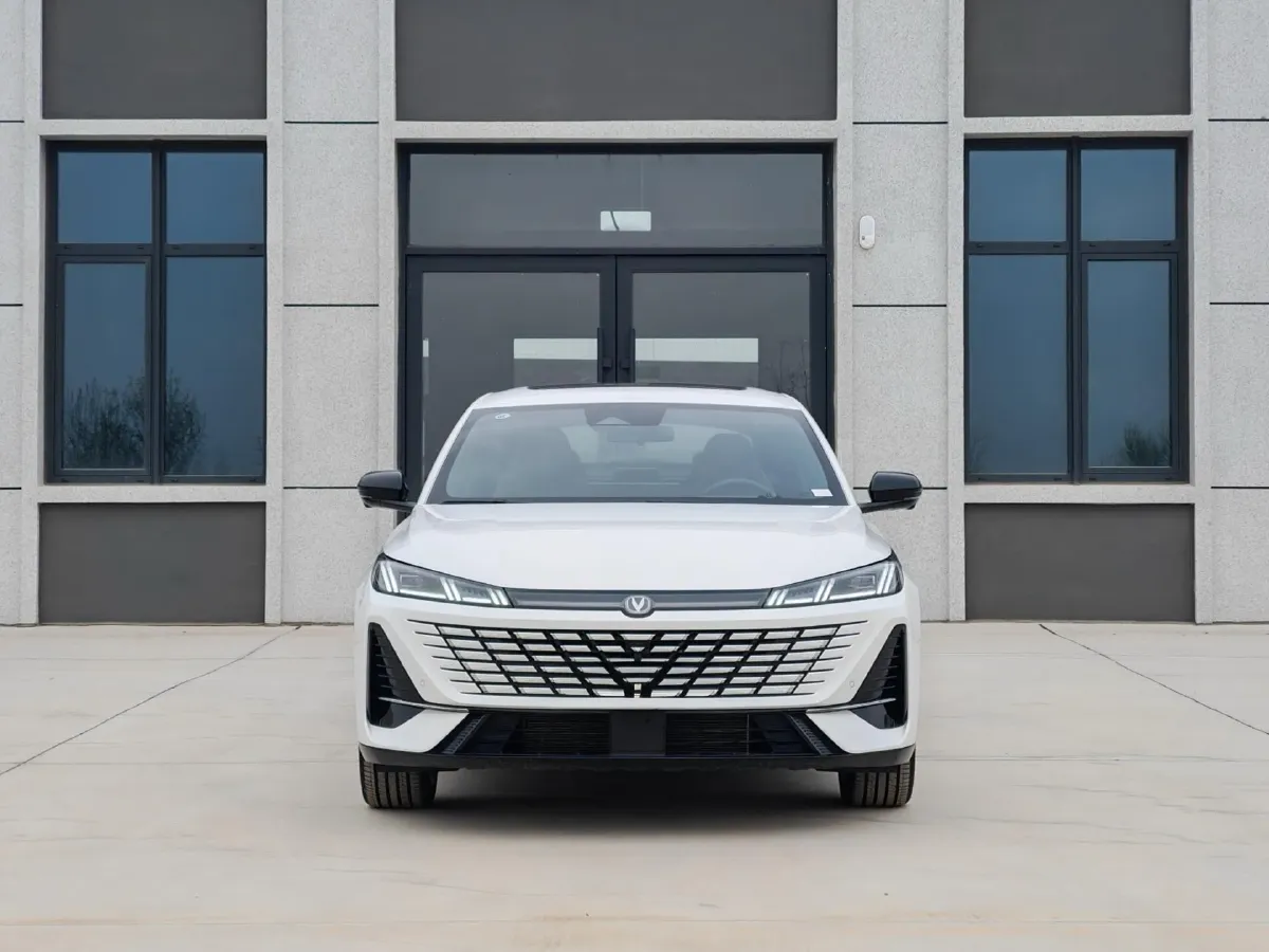 2026 ChangAn Eado 1.5T 192HP L4 7DCT,autocango,china used car exporter,china ev exporter,chinese used car exporter,chinese used ev exporter