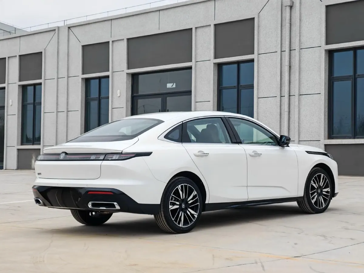 2026 ChangAn Eado 1.5T 192HP L4 7DCT,autocango,china used car exporter,china ev exporter,chinese used car exporter,chinese used ev exporter