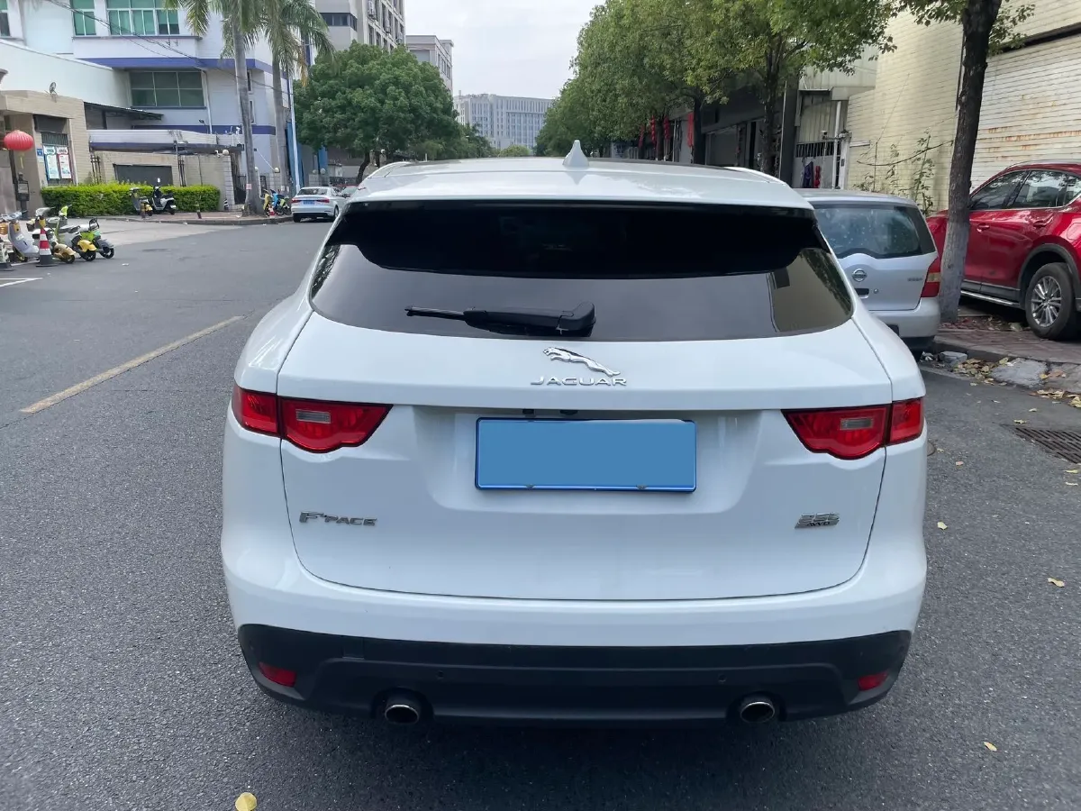2018 Jaguar F-PACE 2.0T 250HP L4 8AT,autocango,china used car exporter,china ev exporter,chinese used car exporter,chinese used ev exporter