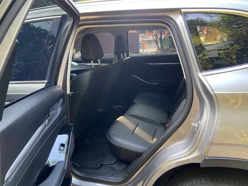 2024 Haval H6 1.5T 184HP L4 7DCT,autocango,china used car exporter,china ev exporter,chinese used car exporter,chinese used ev exporter