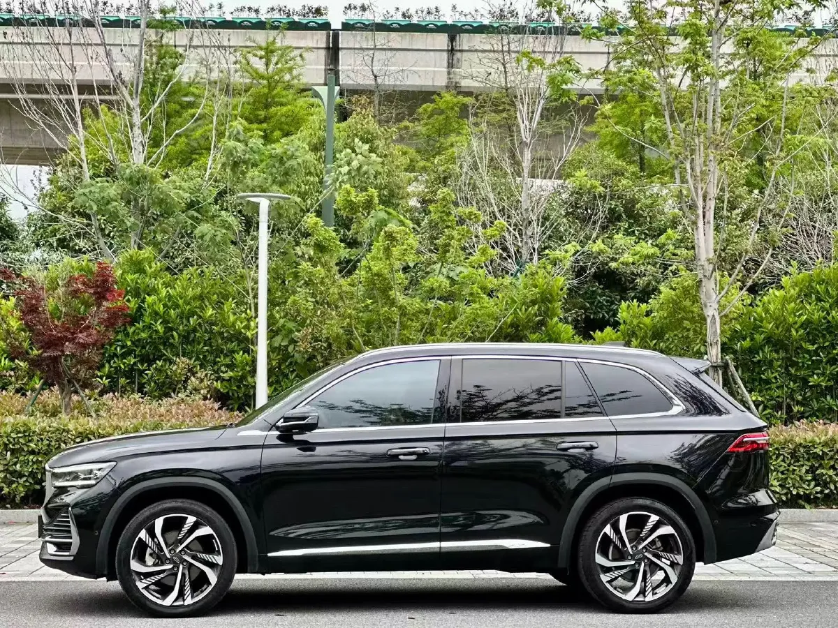 2021 Geely Monjaro 2.0T 218HP L4 7DCT,autocango,china used car exporter,china ev exporter,chinese used car exporter,chinese used ev exporter