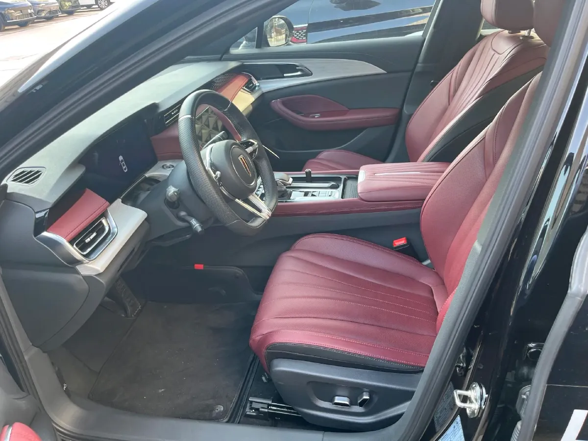 2025 HongQi H5 1.5T 169HP L4 1DHT Hybrid,autocango,china used car exporter,china ev exporter,chinese used car exporter,chinese used ev exporter