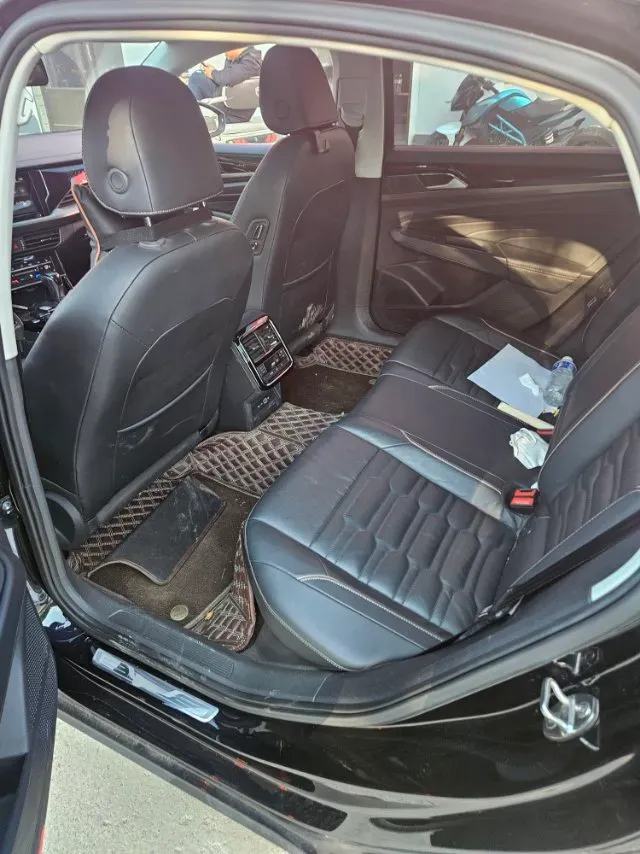 2021 Volkswagen Passat 2.0T 186HP L4 7DCT,autocango,china used car exporter,china ev exporter,chinese used car exporter,chinese used ev exporter