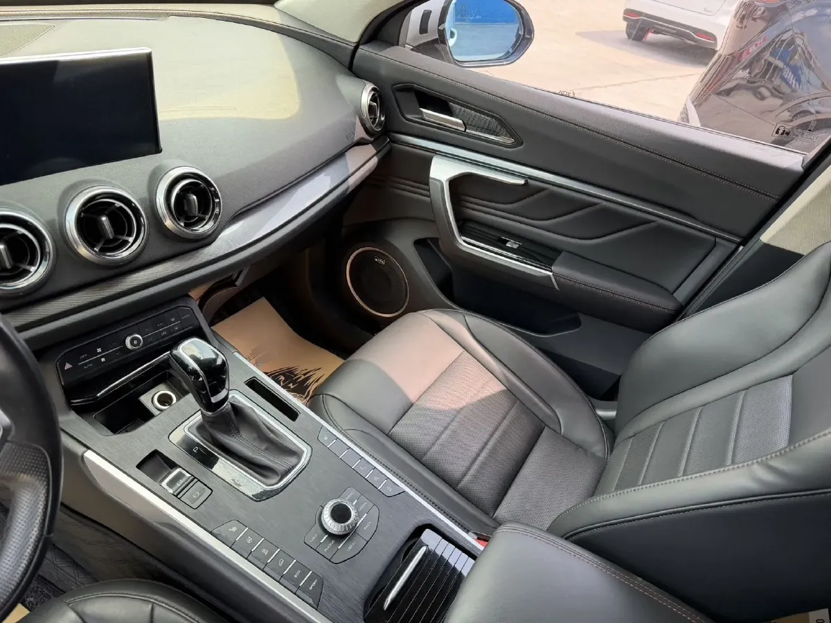 2017 WEY VV5 2.0T 197HP L4 7DCT,autocango,china used car exporter,china ev exporter,chinese used car exporter,chinese used ev exporter