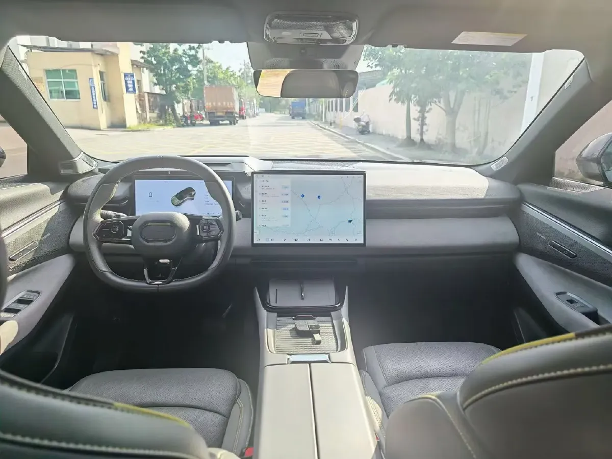 2023 LYNK&CO 08 EM-P 1.5T 163HP L4 3DHT PHEV 39.8KWH,autocango,china used car exporter,china ev exporter,chinese used car exporter,chinese used ev exporter