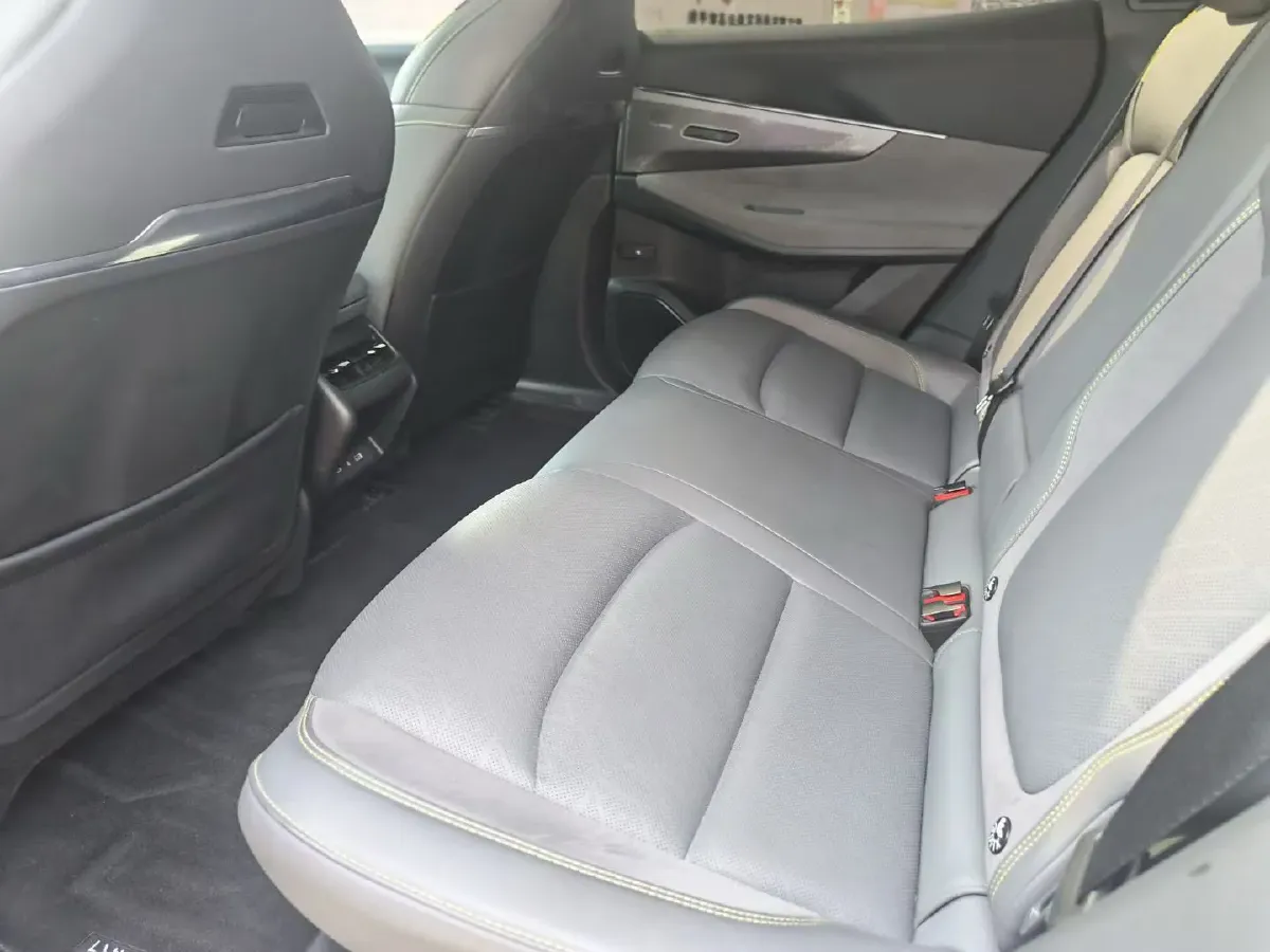 2023 LYNK&CO 08 EM-P 1.5T 163HP L4 3DHT PHEV 39.8KWH,autocango,china used car exporter,china ev exporter,chinese used car exporter,chinese used ev exporter