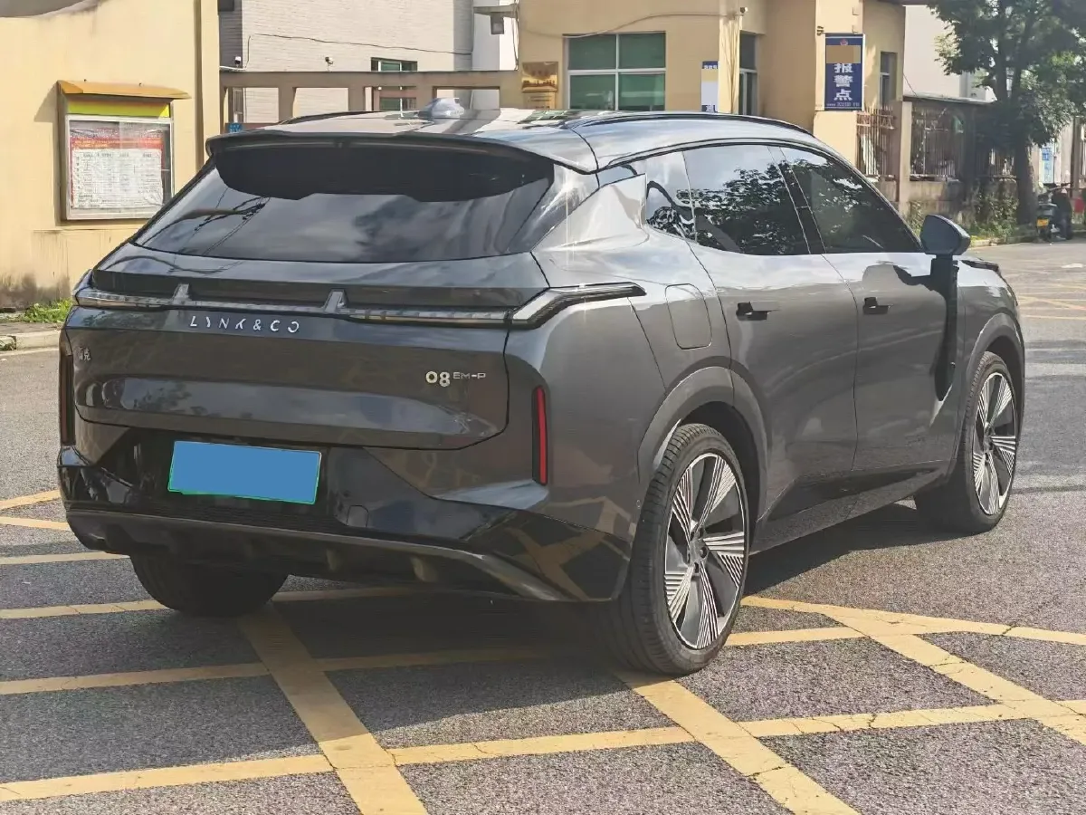 2023 LYNK&CO 08 EM-P 1.5T 163HP L4 3DHT PHEV 39.8KWH,autocango,china used car exporter,china ev exporter,chinese used car exporter,chinese used ev exporter