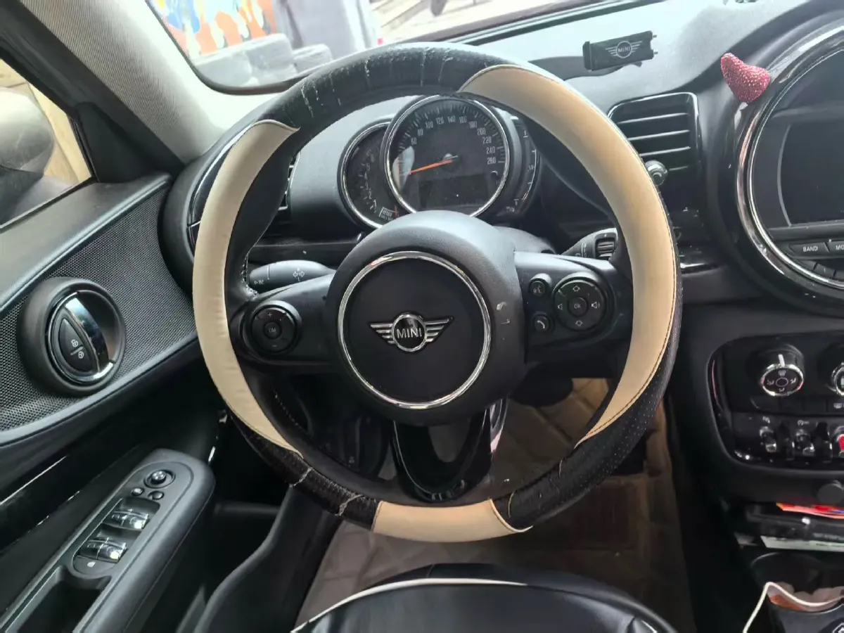 2021 MINI CLUBMAN 1.5T 102HP L3 7DCT,autocango,china used car exporter,china ev exporter,chinese used car exporter,chinese used ev exporter