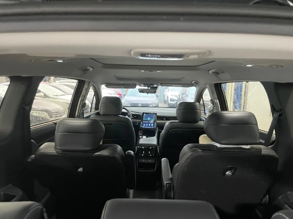 2022 Hyundai Custo 1.5T 170HP L4 8AT,autocango,china used car exporter,china ev exporter,chinese used car exporter,chinese used ev exporter