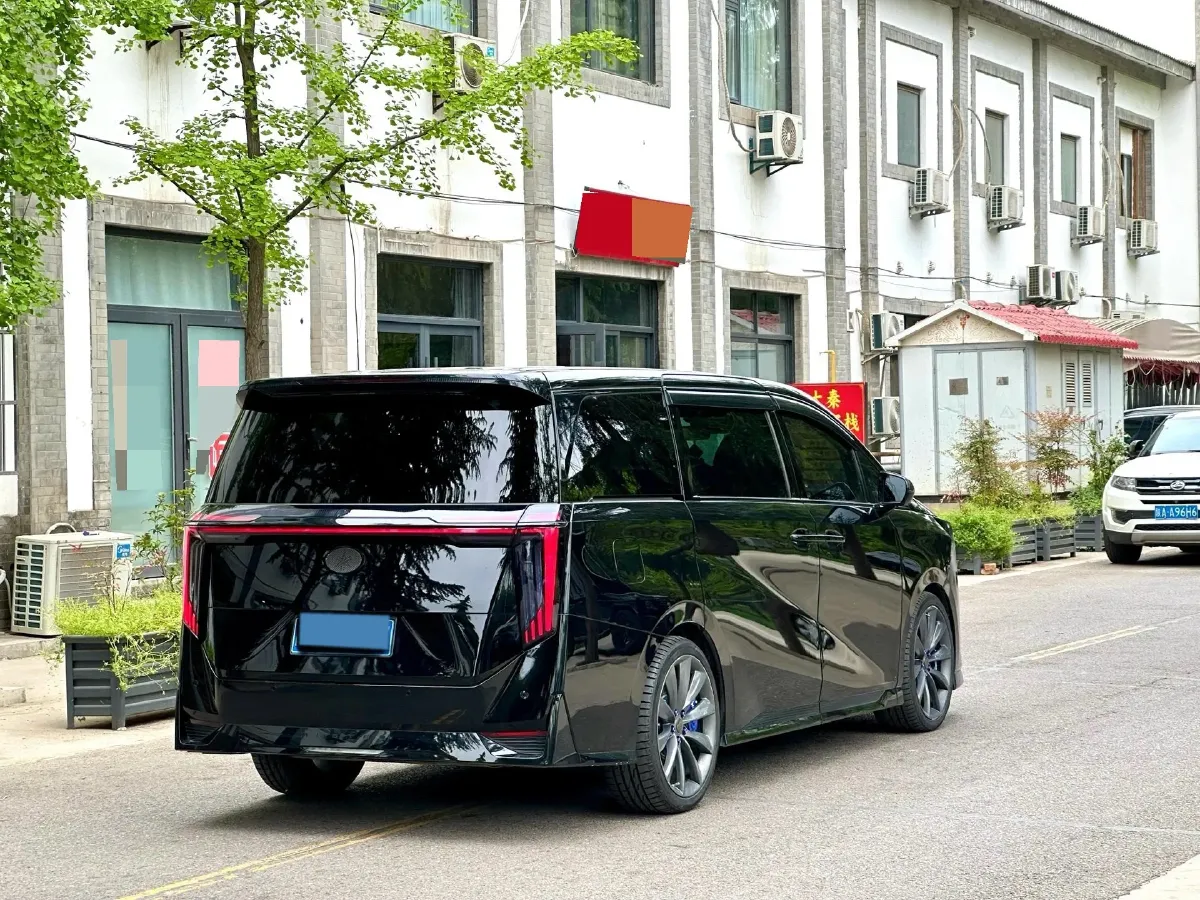 2023 GAC Trumpchi M8 2.0T 252HP L4 8AT,autocango,china used car exporter,china ev exporter,chinese used car exporter,chinese used ev exporter