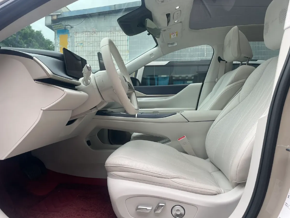 2026 Avatr 07 1.5T 156HP L4 REEV,autocango,china used car exporter,china ev exporter,chinese used car exporter,chinese used ev exporter