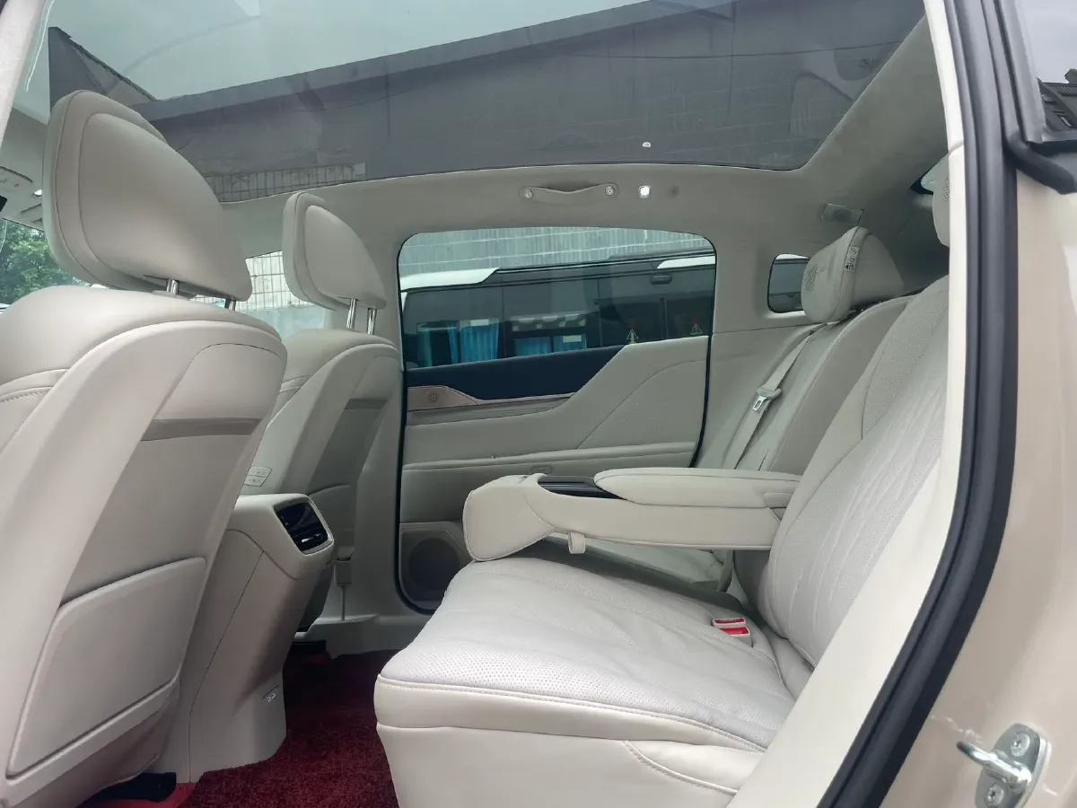 2026 Avatr 07 1.5T 156HP L4 REEV,autocango,china used car exporter,china ev exporter,chinese used car exporter,chinese used ev exporter