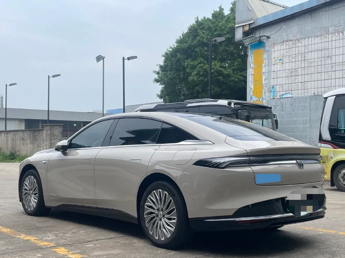 2026 Avatr 07 1.5T 156HP L4 REEV,autocango,china used car exporter,china ev exporter,chinese used car exporter,chinese used ev exporter