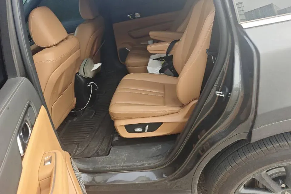 2020 Li ONE Range Extended 131HP REEV 40.5KWH,autocango,china used car exporter,china ev exporter,chinese used car exporter,chinese used ev exporter