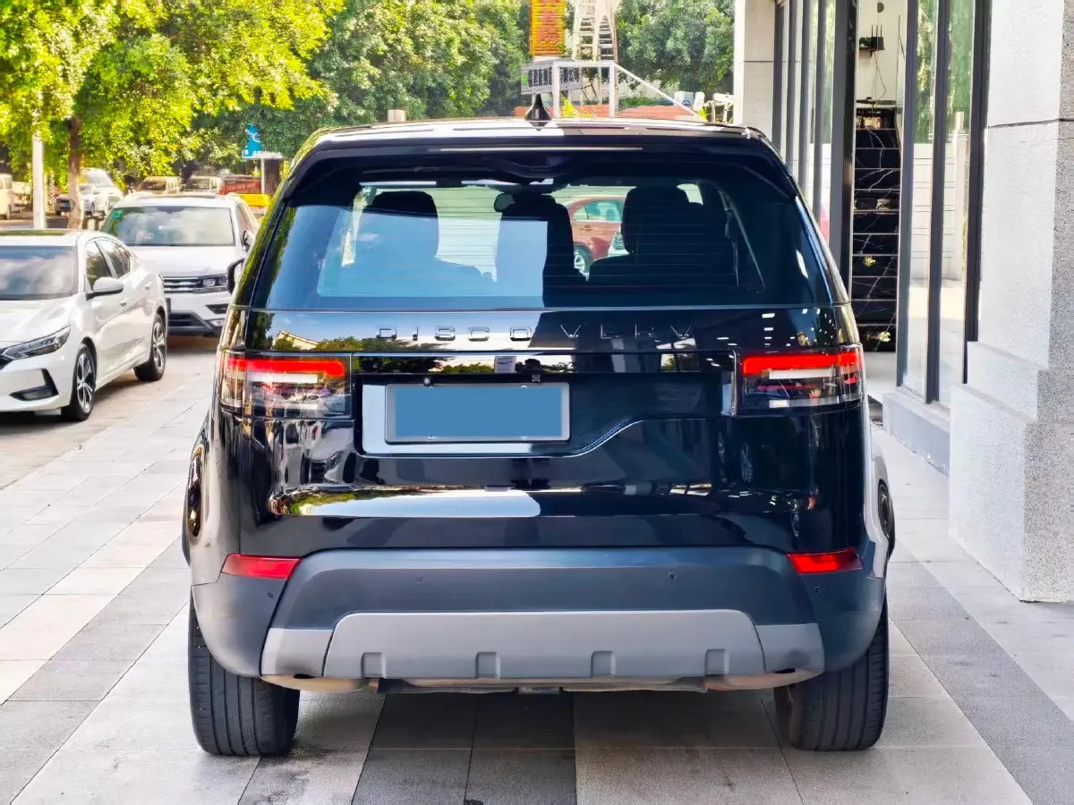 2018 Land Rover Discovery 2.0T 300HP L4 8AT,autocango,china used car exporter,china ev exporter,chinese used car exporter,chinese used ev exporter