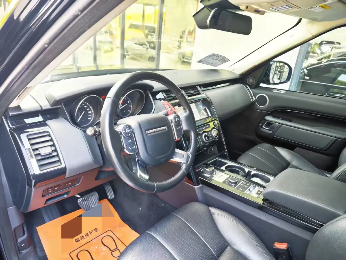 2018 Land Rover Discovery 2.0T 300HP L4 8AT,autocango,china used car exporter,china ev exporter,chinese used car exporter,chinese used ev exporter