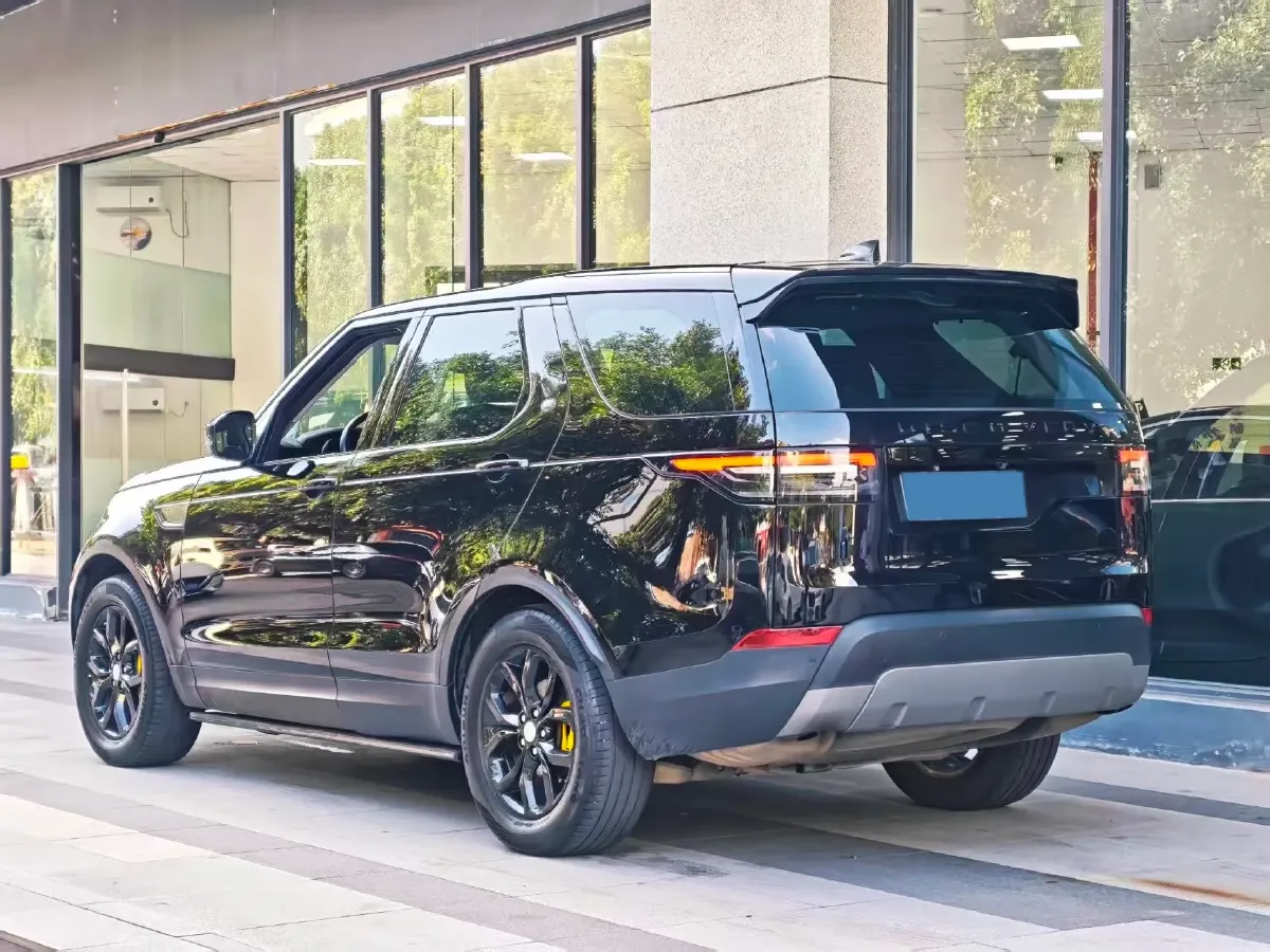 2018 Land Rover Discovery 2.0T 300HP L4 8AT,autocango,china used car exporter,china ev exporter,chinese used car exporter,chinese used ev exporter