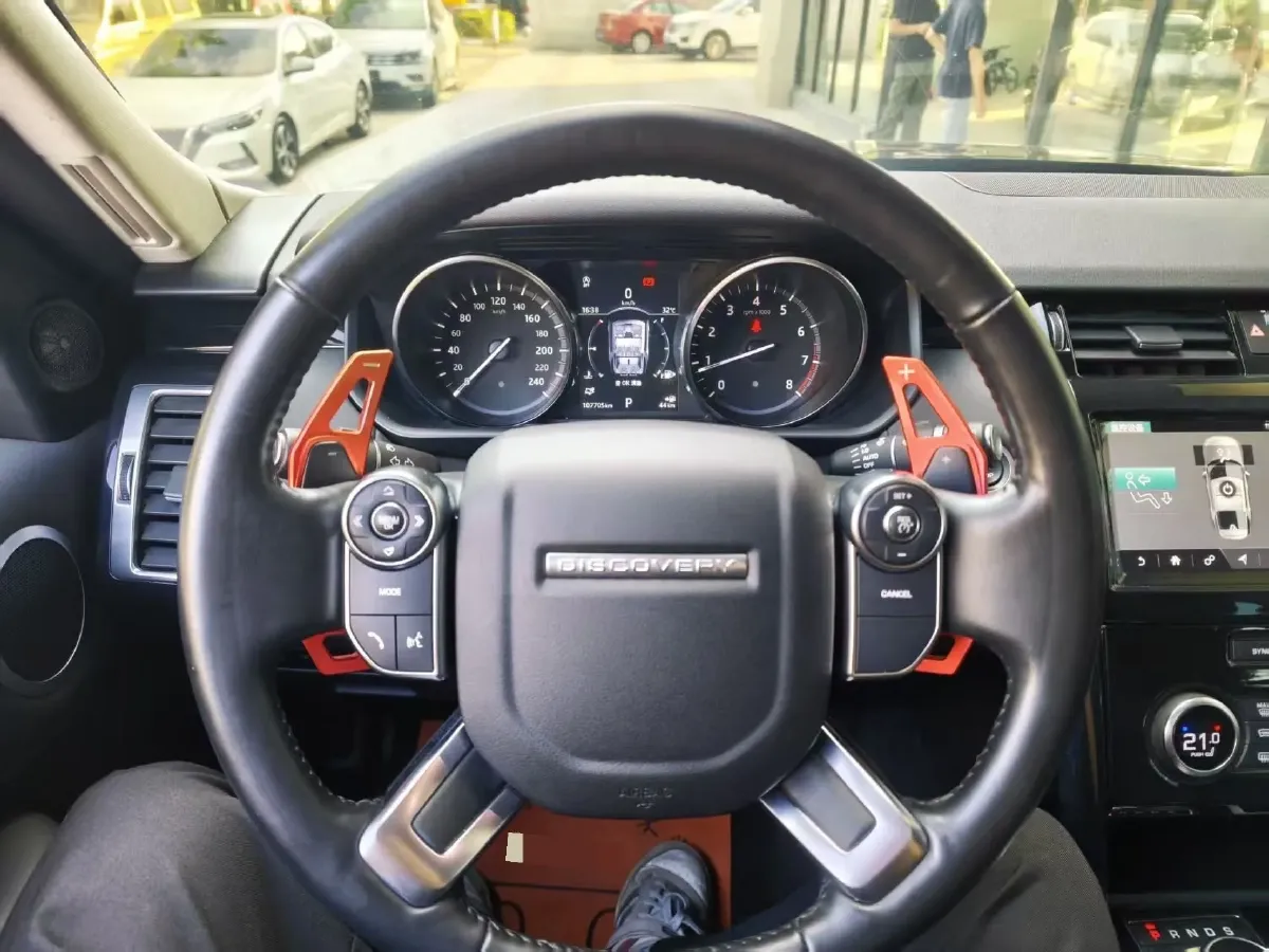 2018 Land Rover Discovery 2.0T 300HP L4 8AT,autocango,china used car exporter,china ev exporter,chinese used car exporter,chinese used ev exporter