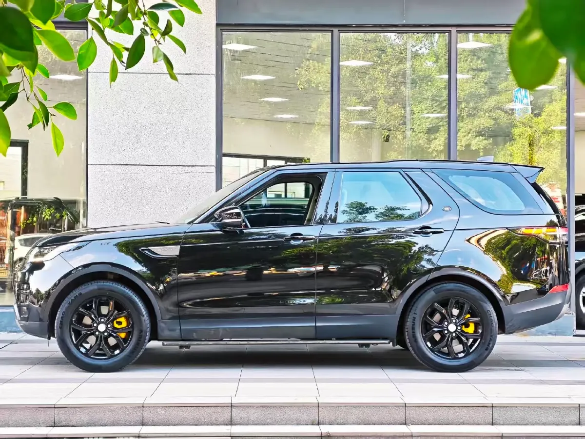 2018 Land Rover Discovery 2.0T 300HP L4 8AT,autocango,china used car exporter,china ev exporter,chinese used car exporter,chinese used ev exporter