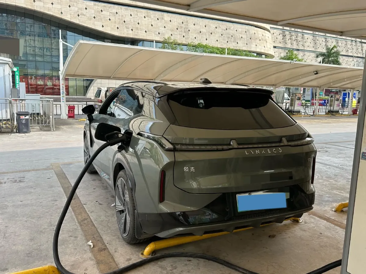 2023 LYNK&CO 08 EM-P 1.5T 163HP L4 3DHT PHEV 39.6KWH,autocango,china used car exporter,china ev exporter,chinese used car exporter,chinese used ev exporter