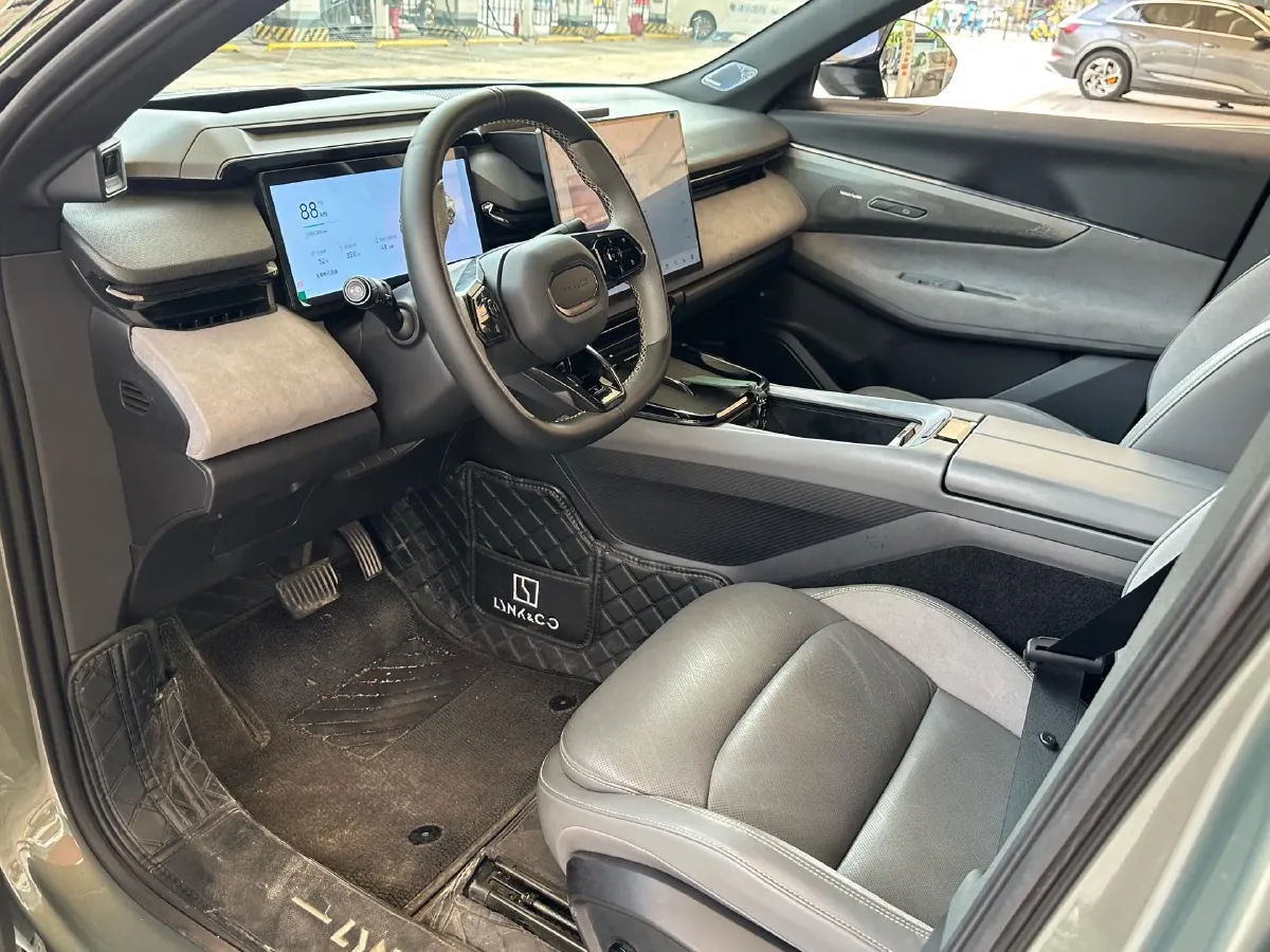 2023 LYNK&CO 08 EM-P 1.5T 163HP L4 3DHT PHEV 39.6KWH,autocango,china used car exporter,china ev exporter,chinese used car exporter,chinese used ev exporter