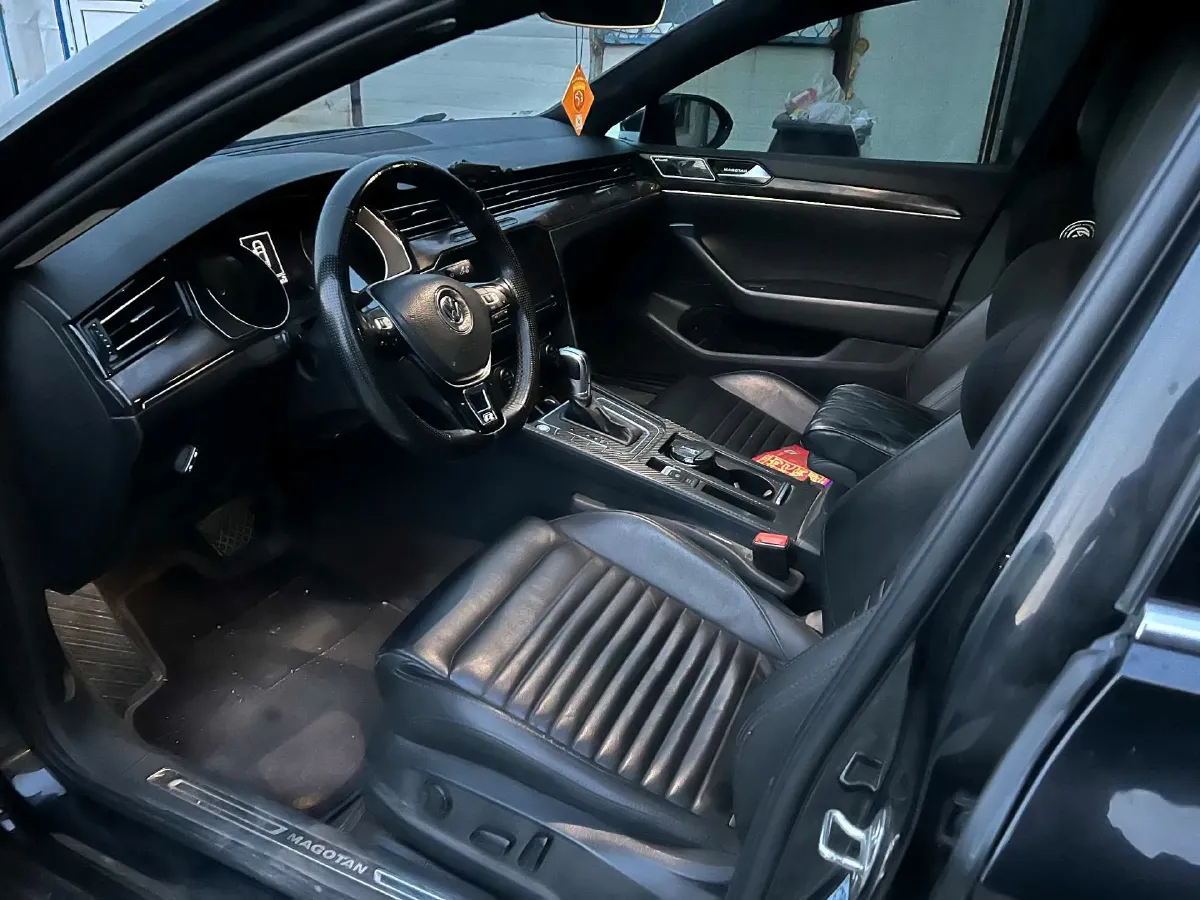 2019 Volkswagen Magotan 2.0T 186HP L4 7DCT,autocango,china used car exporter,china ev exporter,chinese used car exporter,chinese used ev exporter