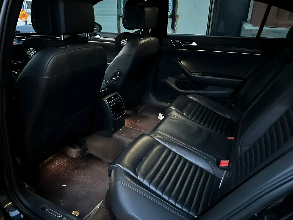 2019 Volkswagen Magotan 2.0T 186HP L4 7DCT,autocango,china used car exporter,china ev exporter,chinese used car exporter,chinese used ev exporter