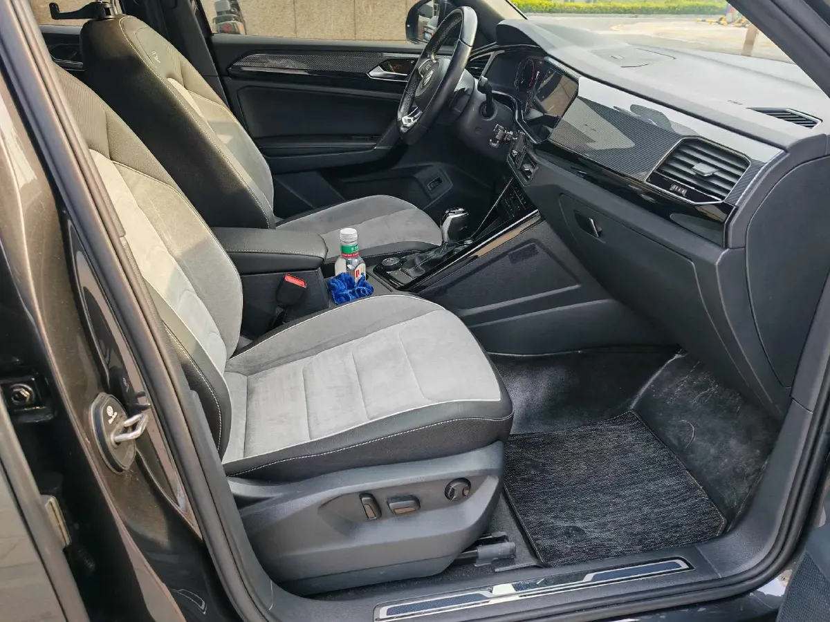 2021 Volkswagen Tayron 2.0T 220HP L4 7DCT,autocango,china used car exporter,china ev exporter,chinese used car exporter,chinese used ev exporter