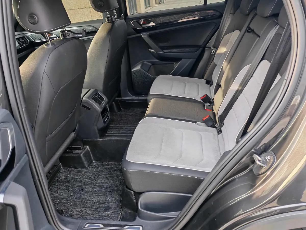 2021 Volkswagen Tayron 2.0T 220HP L4 7DCT,autocango,china used car exporter,china ev exporter,chinese used car exporter,chinese used ev exporter