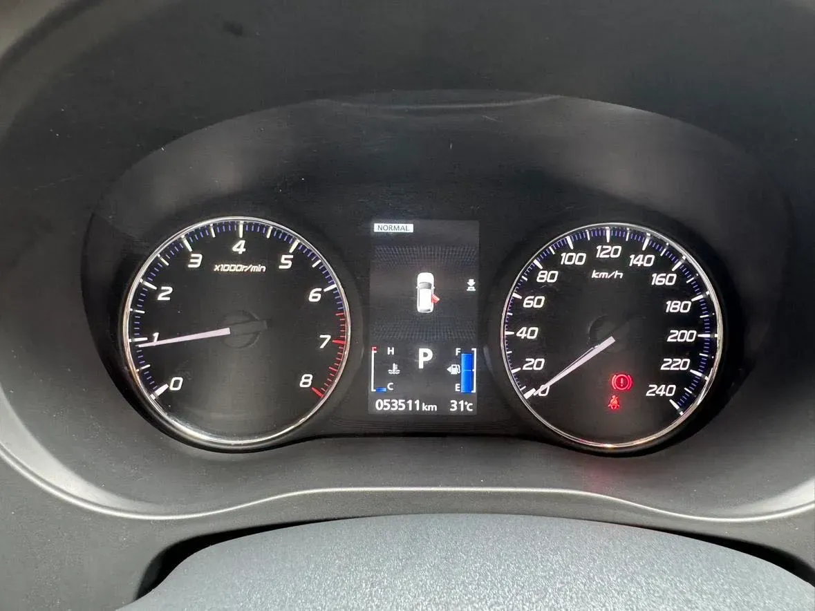 2021 Mitsubishi Outlander 2.4L 192HP L4 CVT,autocango,china used car exporter,china ev exporter,chinese used car exporter,chinese used ev exporter