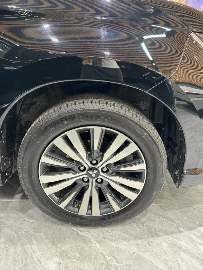 2021 Mitsubishi Outlander 2.4L 192HP L4 CVT,autocango,china used car exporter,china ev exporter,chinese used car exporter,chinese used ev exporter