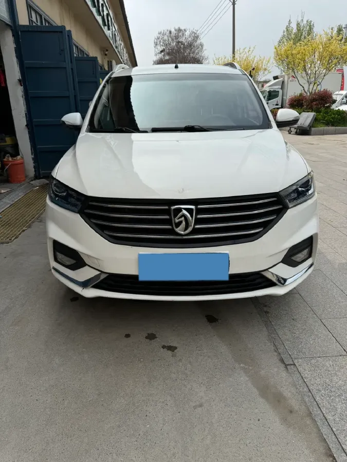 2018 BaoJun 360 1.5L 112HP L4 6MT,autocango,china used car exporter,china ev exporter,chinese used car exporter,chinese used ev exporter