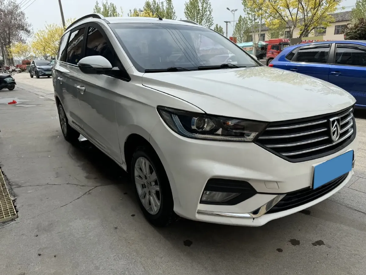 2018 BaoJun 360 1.5L 112HP L4 6MT,autocango,china used car exporter,china ev exporter,chinese used car exporter,chinese used ev exporter