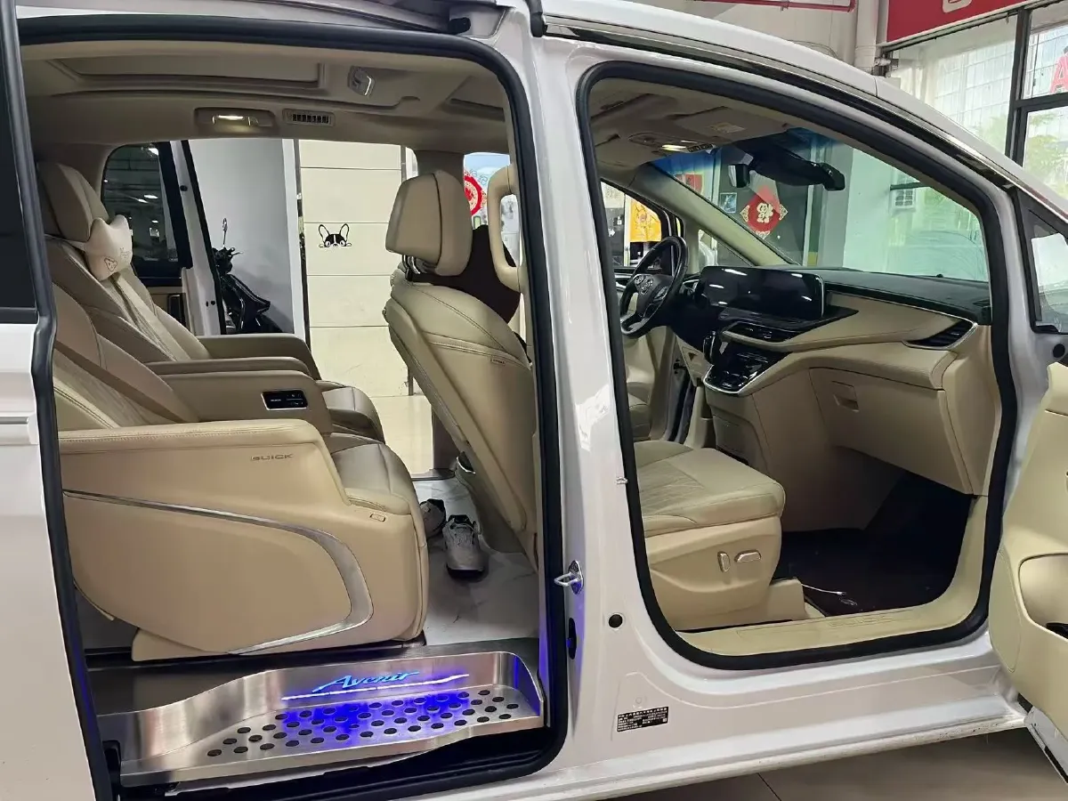 2023 Buick GL8 2.0T 237HP L4 9AT,autocango,china used car exporter,china ev exporter,chinese used car exporter,chinese used ev exporter