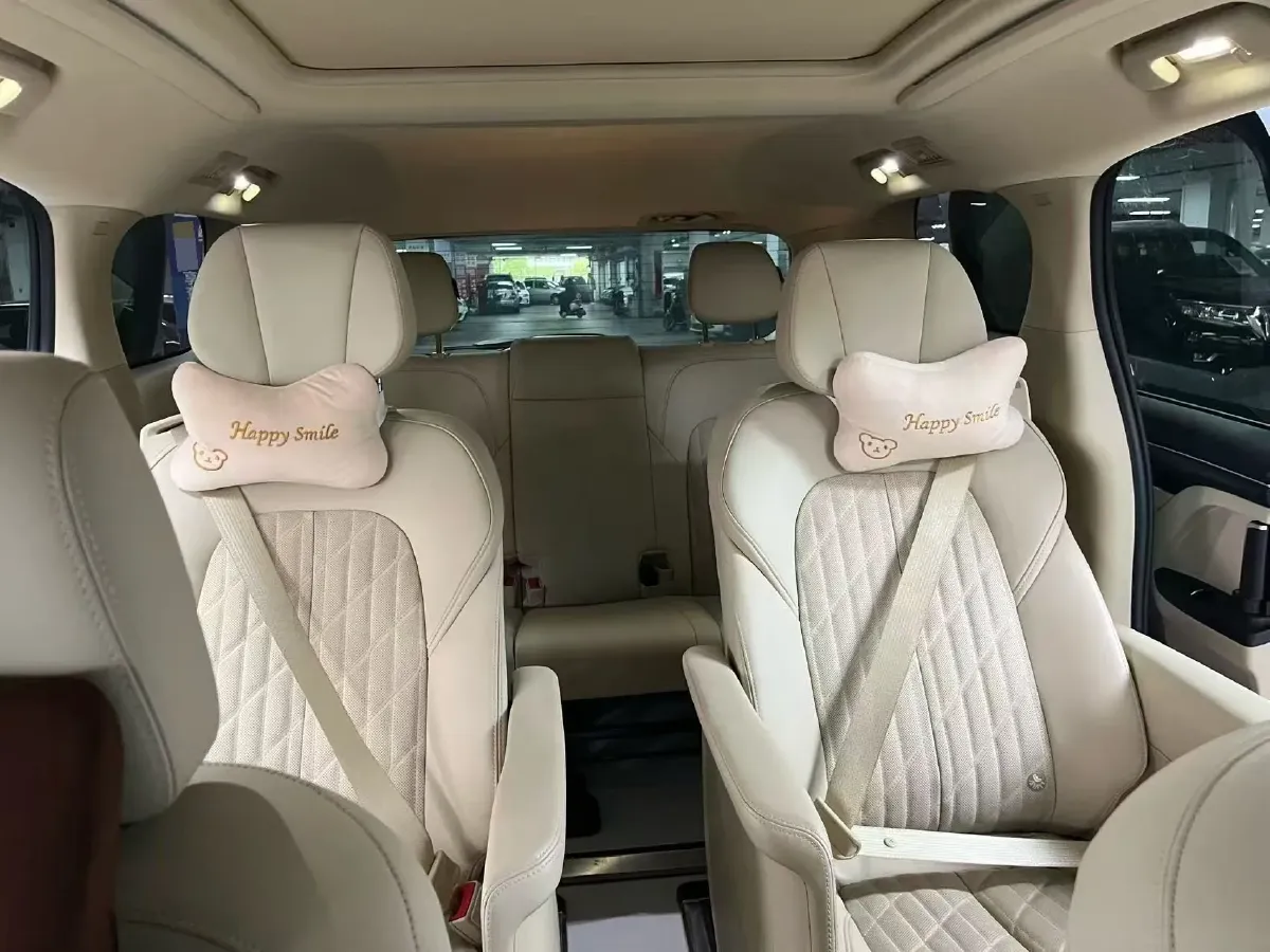 2023 Buick GL8 2.0T 237HP L4 9AT,autocango,china used car exporter,china ev exporter,chinese used car exporter,chinese used ev exporter