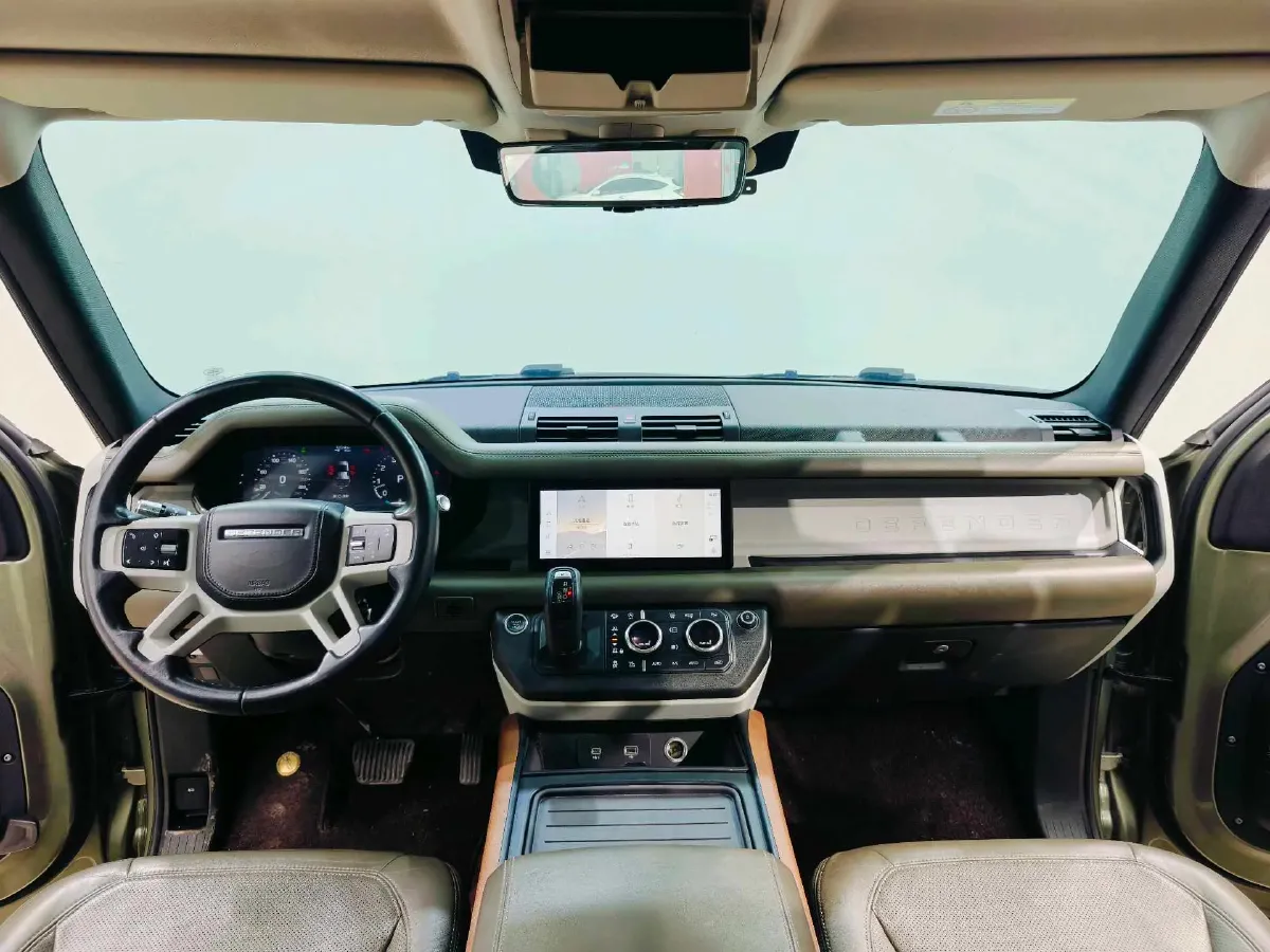 2021 Land Rover Defender 3.0T 400HP L6 8AT,autocango,china used car exporter,china ev exporter,chinese used car exporter,chinese used ev exporter