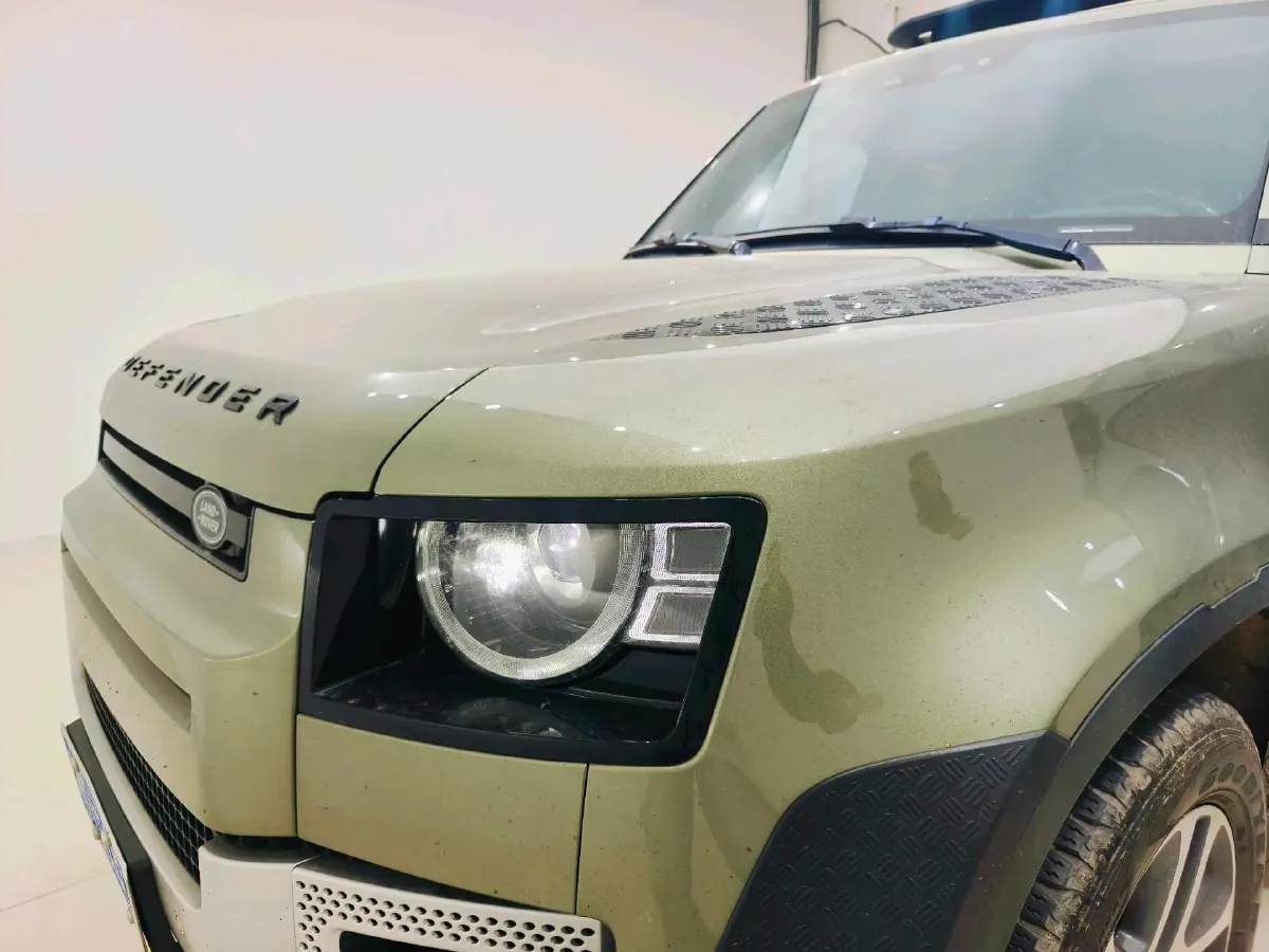 2021 Land Rover Defender 3.0T 400HP L6 8AT,autocango,china used car exporter,china ev exporter,chinese used car exporter,chinese used ev exporter